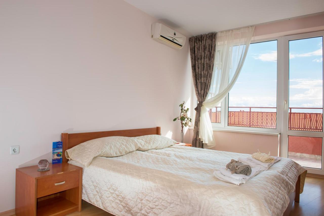 Privilege Beach Apartments Sveti Vlas Exterior photo