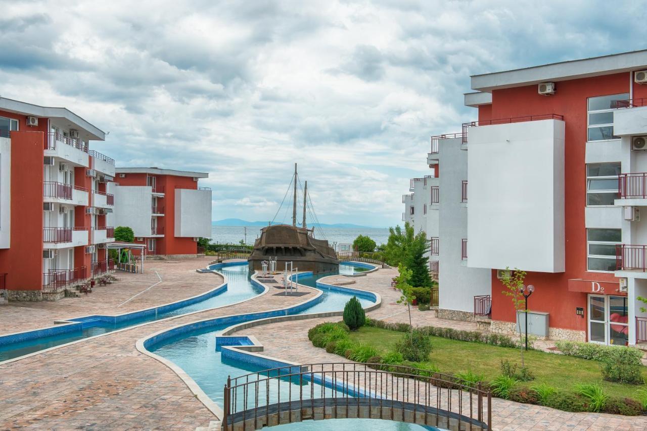 Privilege Beach Apartments Sveti Vlas Exterior photo