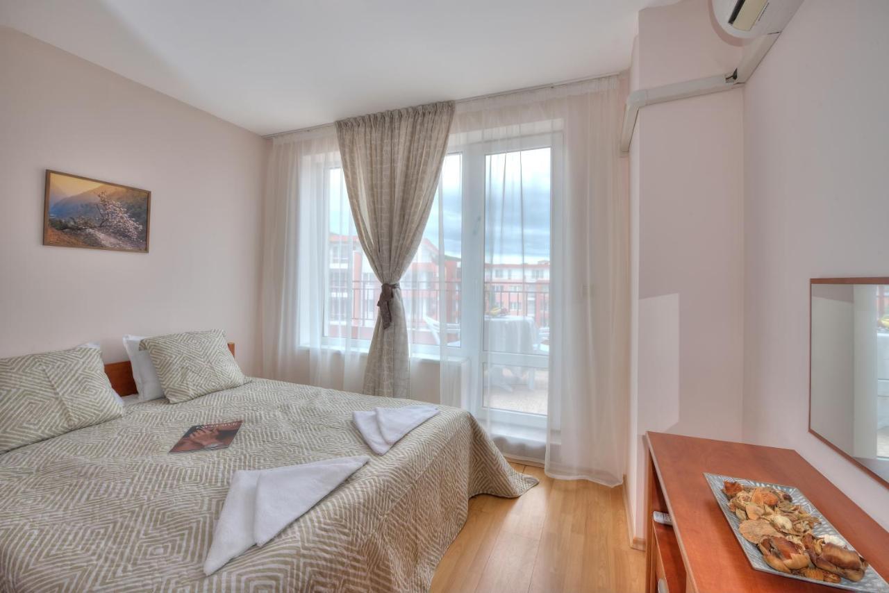 Privilege Beach Apartments Sveti Vlas Exterior photo